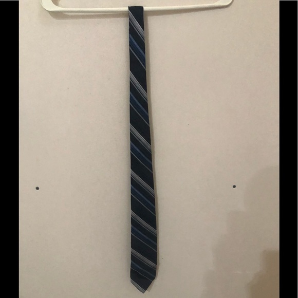 Tie - Picture 1 of 2